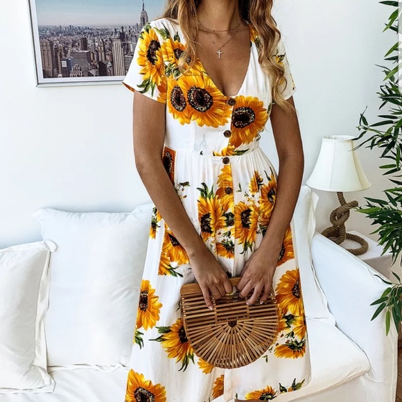 Julia Sunflower Beach SunDress - Picture 2 of 4